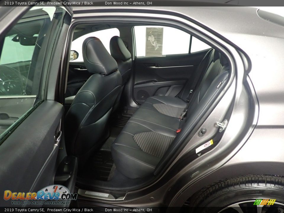 2019 Toyota Camry SE Predawn Gray Mica / Black Photo #35