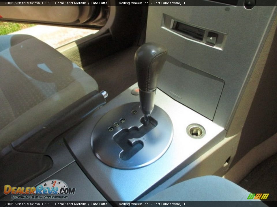 2006 Nissan Maxima 3.5 SE Coral Sand Metallic / Cafe Latte Photo #25