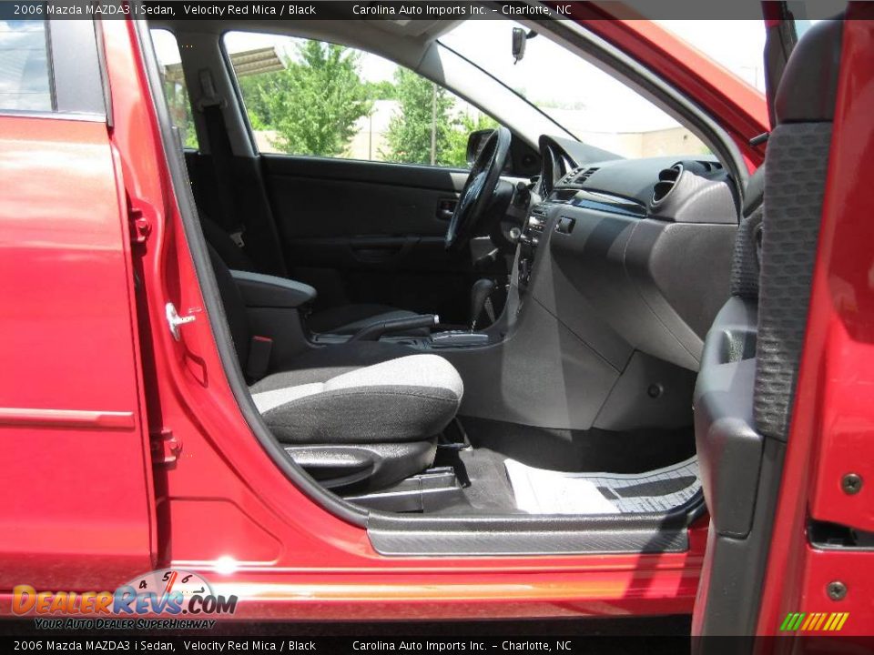 2006 Mazda MAZDA3 i Sedan Velocity Red Mica / Black Photo #19