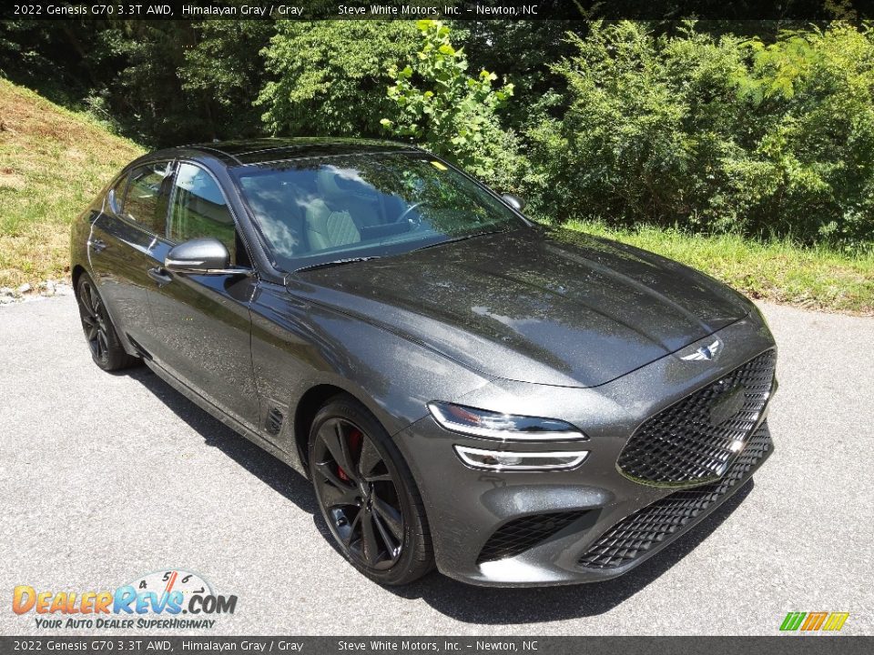 Front 3/4 View of 2022 Genesis G70 3.3T AWD Photo #5
