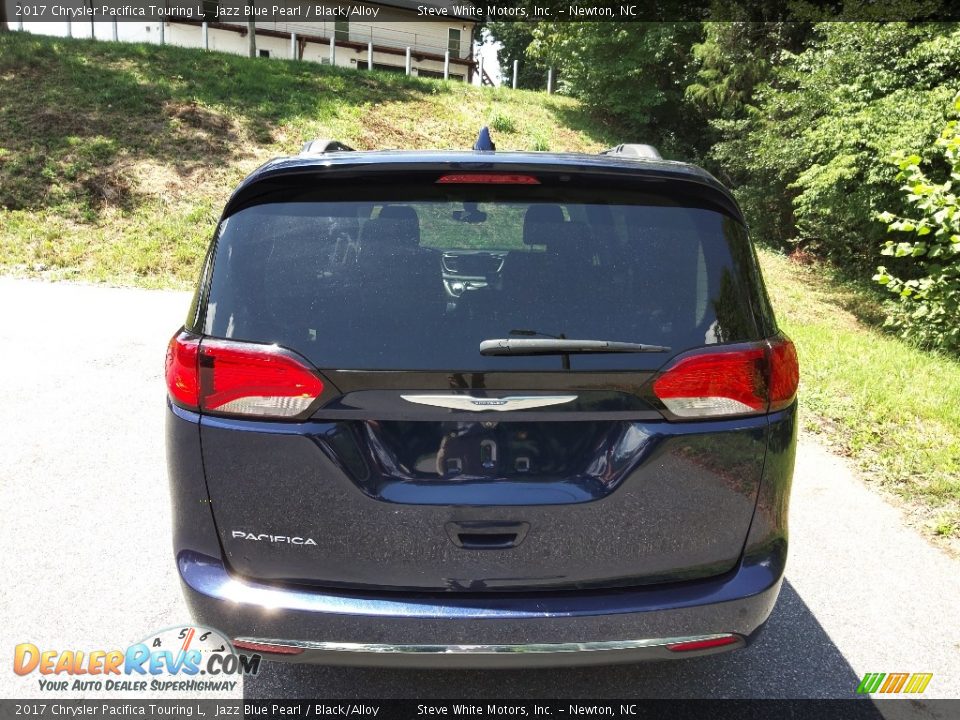 2017 Chrysler Pacifica Touring L Jazz Blue Pearl / Black/Alloy Photo #14