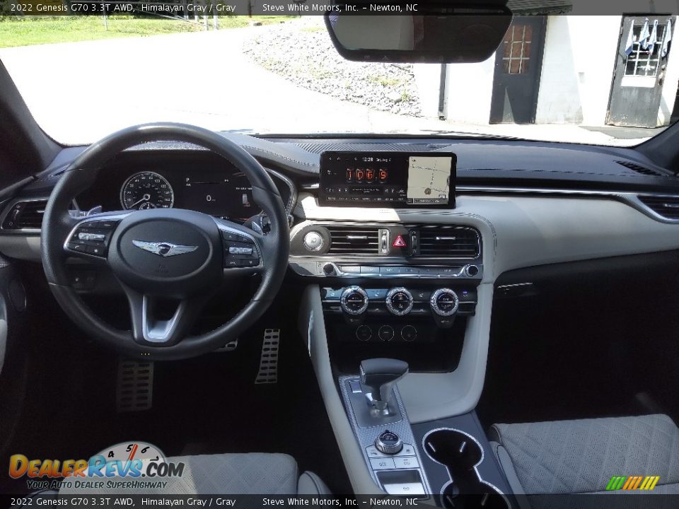 Dashboard of 2022 Genesis G70 3.3T AWD Photo #18