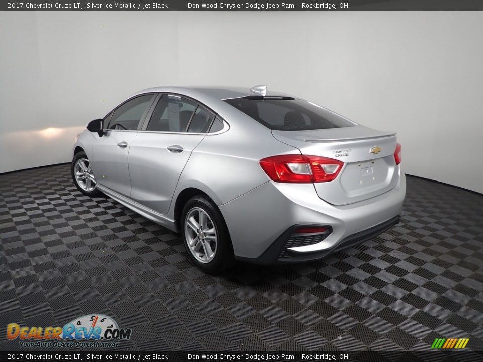 2017 Chevrolet Cruze LT Silver Ice Metallic / Jet Black Photo #7