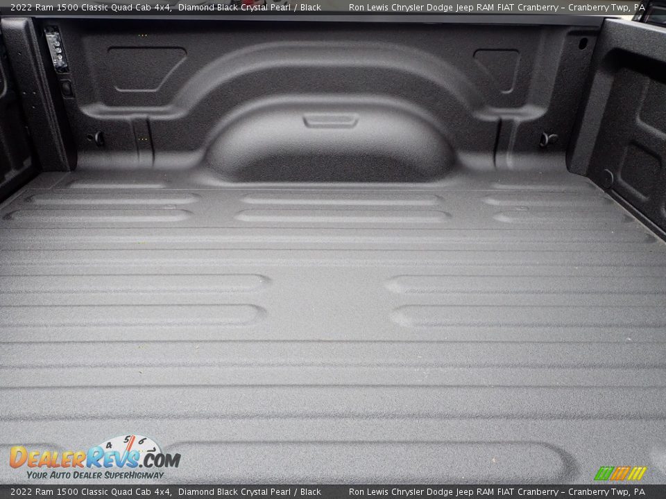 2022 Ram 1500 Classic Quad Cab 4x4 Diamond Black Crystal Pearl / Black Photo #11