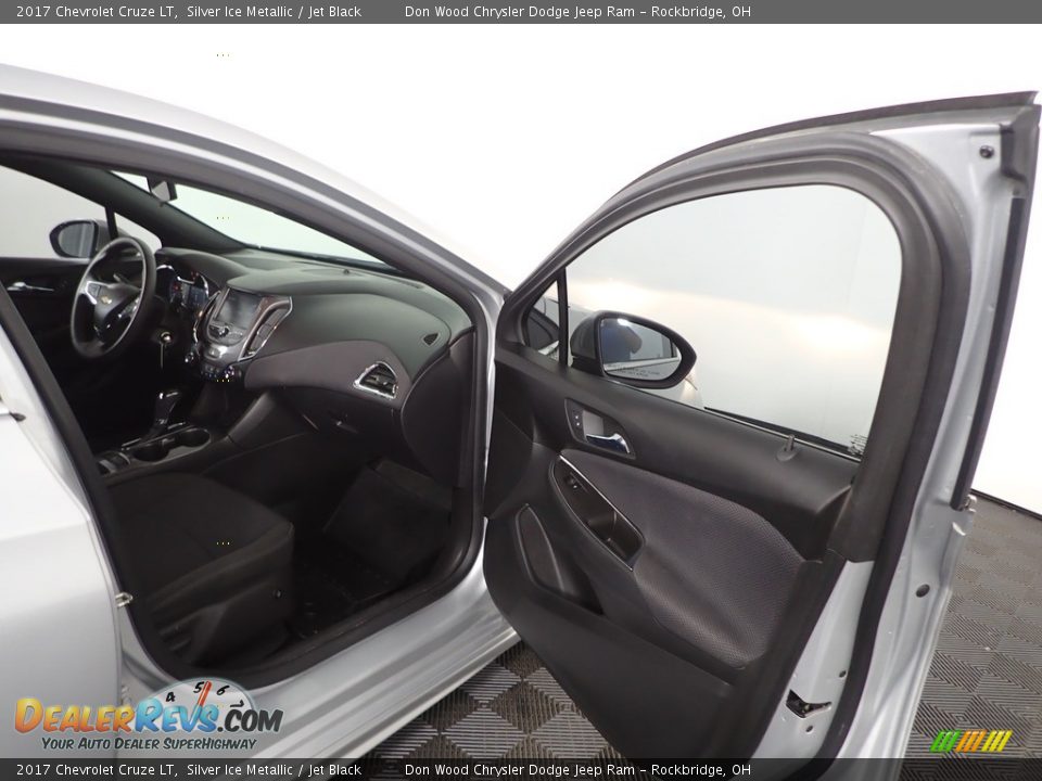 2017 Chevrolet Cruze LT Silver Ice Metallic / Jet Black Photo #25