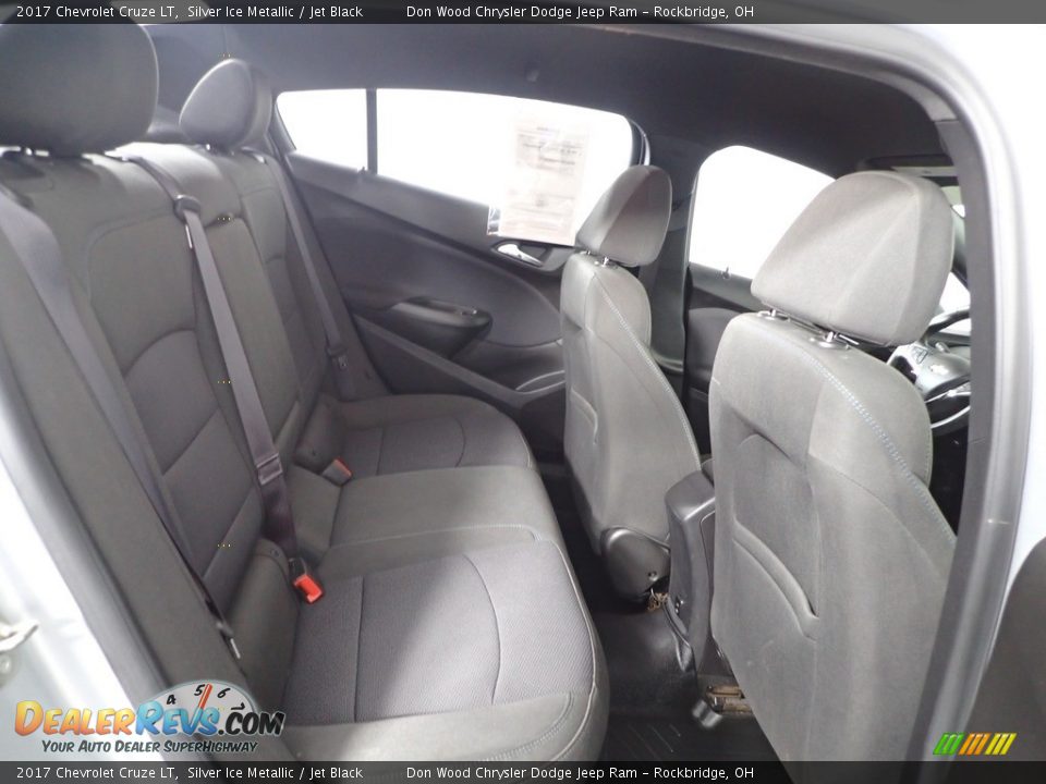 2017 Chevrolet Cruze LT Silver Ice Metallic / Jet Black Photo #28