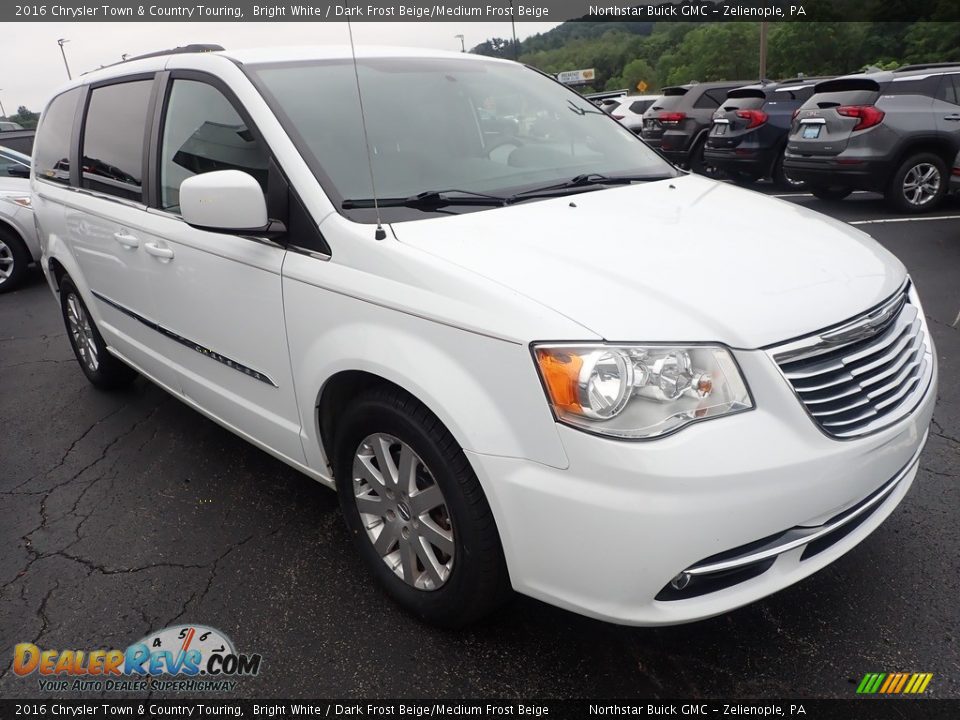 2016 Chrysler Town & Country Touring Bright White / Dark Frost Beige/Medium Frost Beige Photo #9