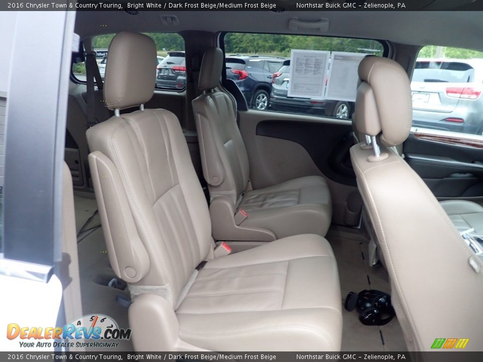 2016 Chrysler Town & Country Touring Bright White / Dark Frost Beige/Medium Frost Beige Photo #16