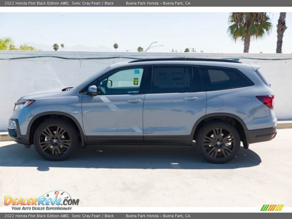 Sonic Gray Pearl 2022 Honda Pilot Black Edition AWD Photo #4