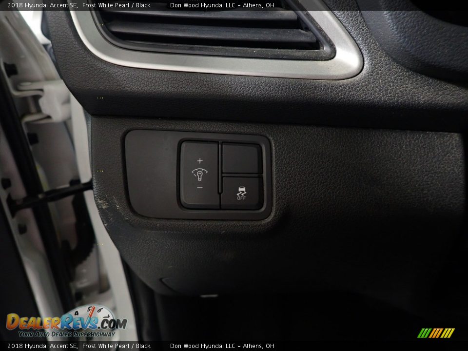 2018 Hyundai Accent SE Frost White Pearl / Black Photo #31