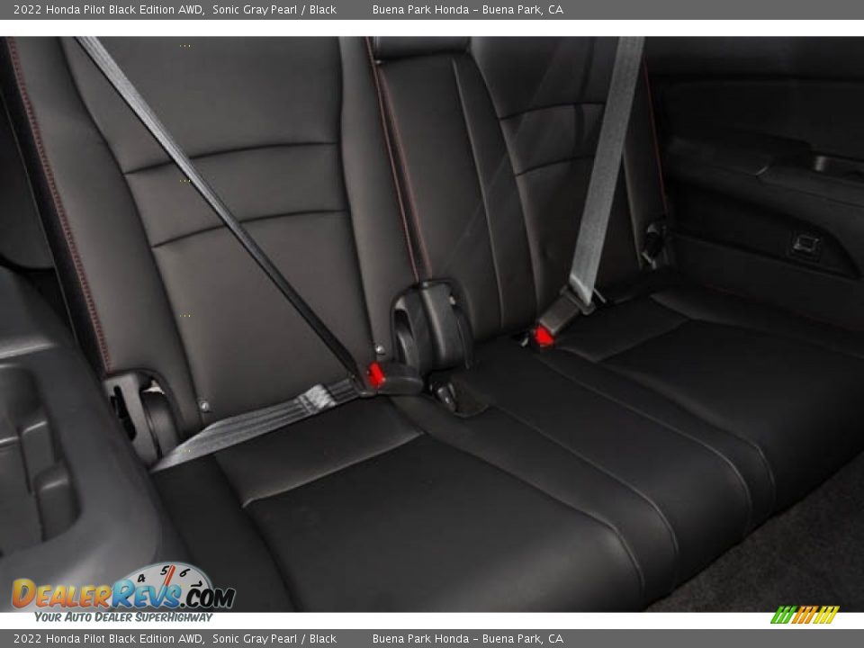 Rear Seat of 2022 Honda Pilot Black Edition AWD Photo #29