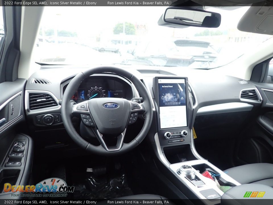 Dashboard of 2022 Ford Edge SEL AWD Photo #13