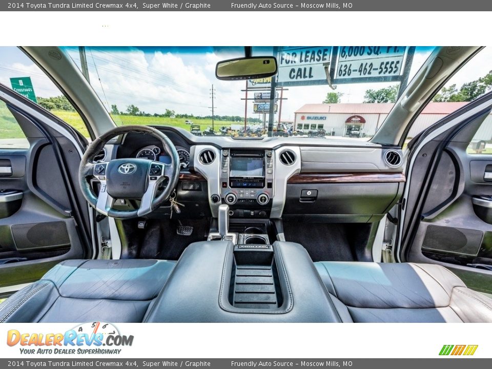 2014 Toyota Tundra Limited Crewmax 4x4 Super White / Graphite Photo #26