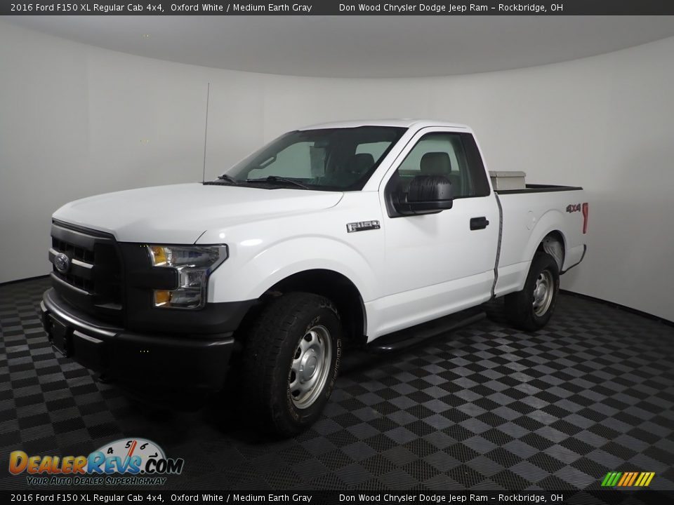 2016 Ford F150 XL Regular Cab 4x4 Oxford White / Medium Earth Gray Photo #3