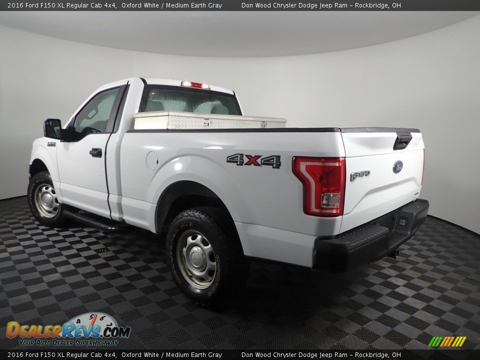 2016 Ford F150 XL Regular Cab 4x4 Oxford White / Medium Earth Gray Photo #4