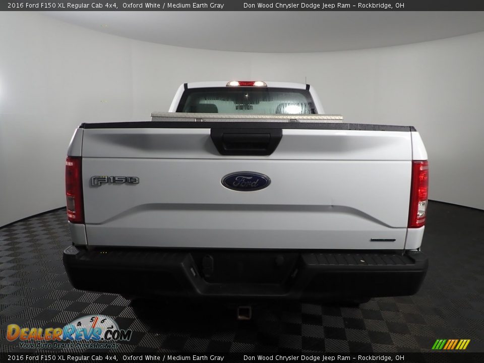 2016 Ford F150 XL Regular Cab 4x4 Oxford White / Medium Earth Gray Photo #5