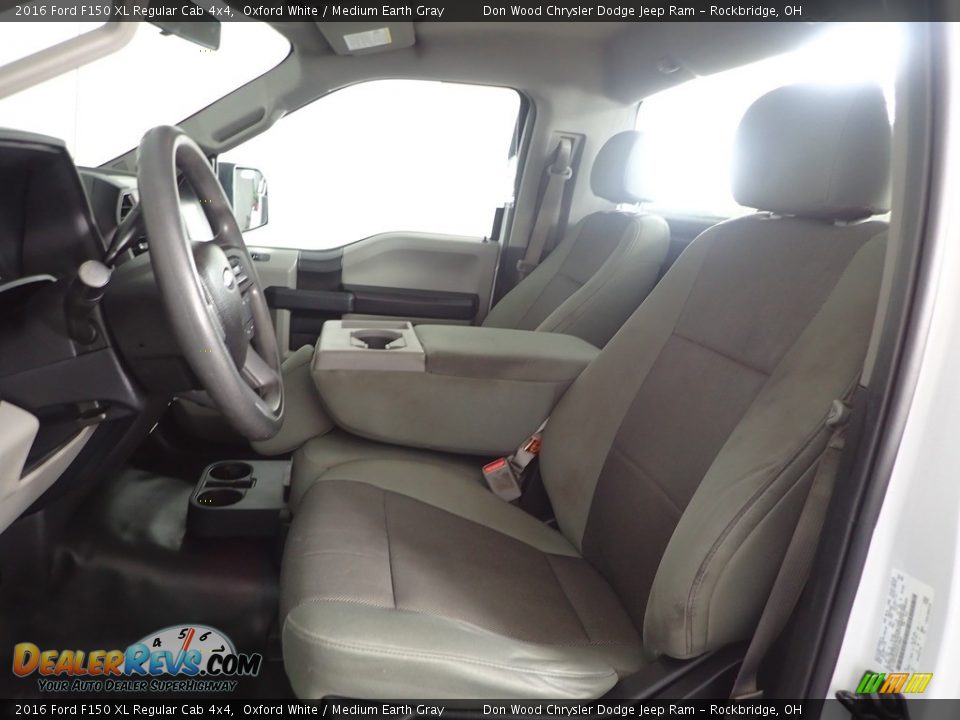 2016 Ford F150 XL Regular Cab 4x4 Oxford White / Medium Earth Gray Photo #10