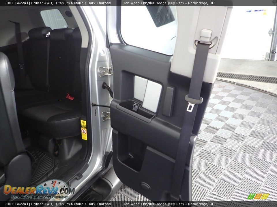 2007 Toyota FJ Cruiser 4WD Titanium Metallic / Dark Charcoal Photo #23