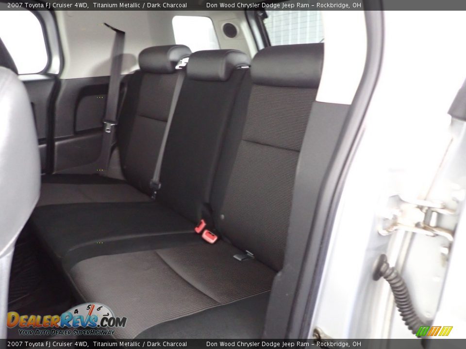 2007 Toyota FJ Cruiser 4WD Titanium Metallic / Dark Charcoal Photo #24
