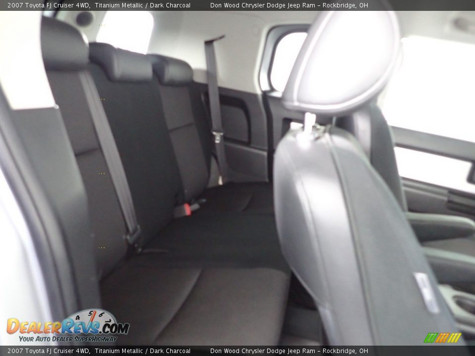 2007 Toyota FJ Cruiser 4WD Titanium Metallic / Dark Charcoal Photo #29