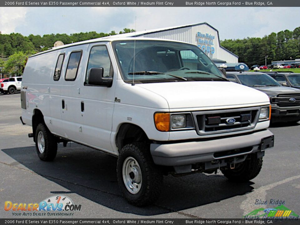 2006 Ford E Series Van E350 Passenger Commercial 4x4 Oxford White / Medium Flint Grey Photo #7