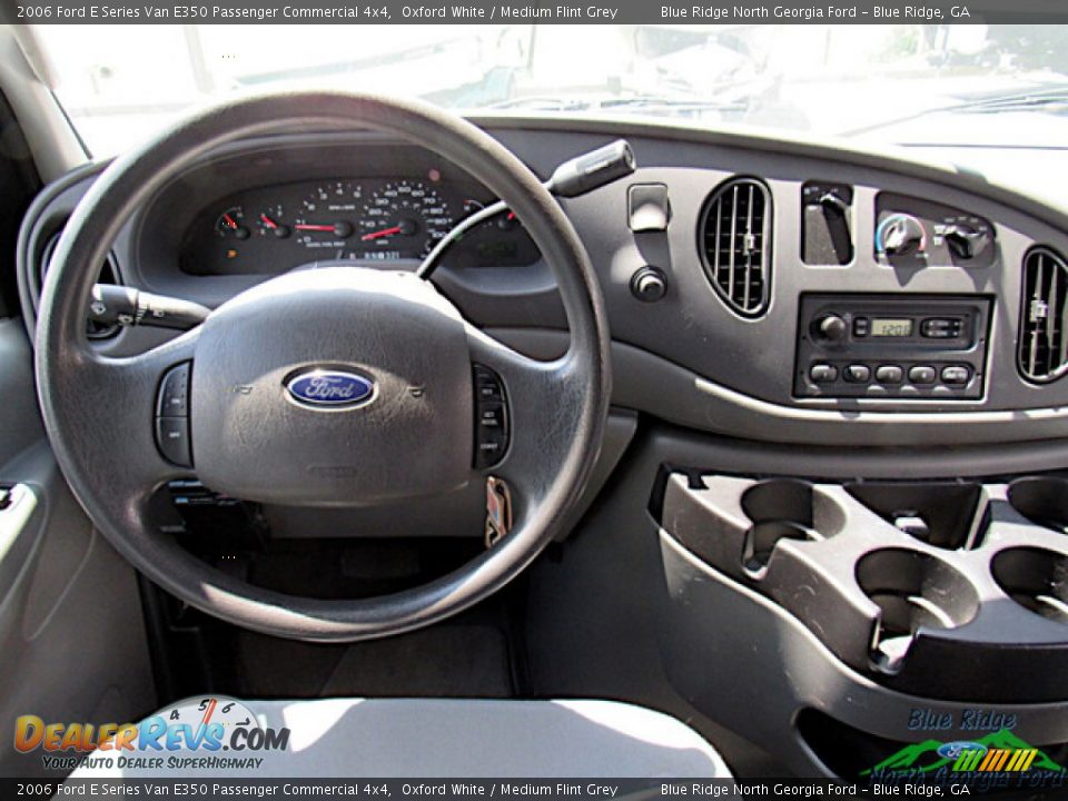 2006 Ford E Series Van E350 Passenger Commercial 4x4 Oxford White / Medium Flint Grey Photo #15
