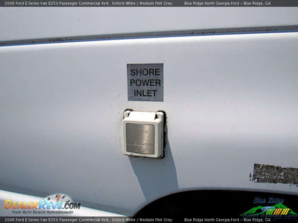 2006 Ford E Series Van E350 Passenger Commercial 4x4 Oxford White / Medium Flint Grey Photo #22