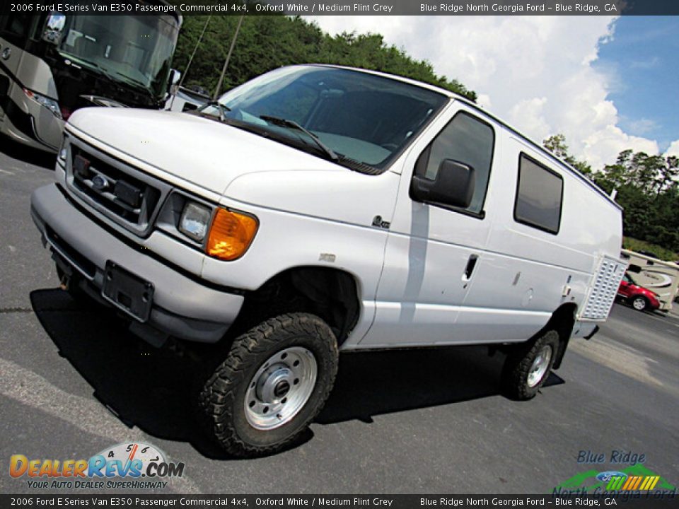 2006 Ford E Series Van E350 Passenger Commercial 4x4 Oxford White / Medium Flint Grey Photo #26