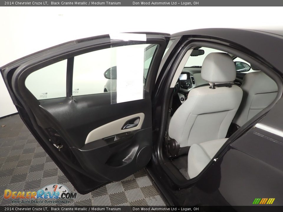 2014 Chevrolet Cruze LT Black Granite Metallic / Medium Titanium Photo #24