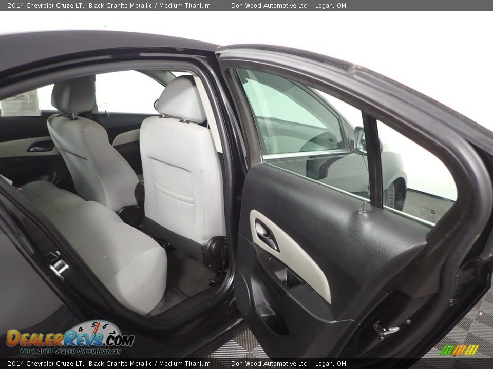 2014 Chevrolet Cruze LT Black Granite Metallic / Medium Titanium Photo #29