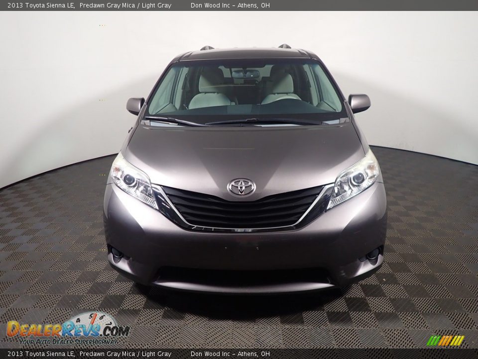 2013 Toyota Sienna LE Predawn Gray Mica / Light Gray Photo #5