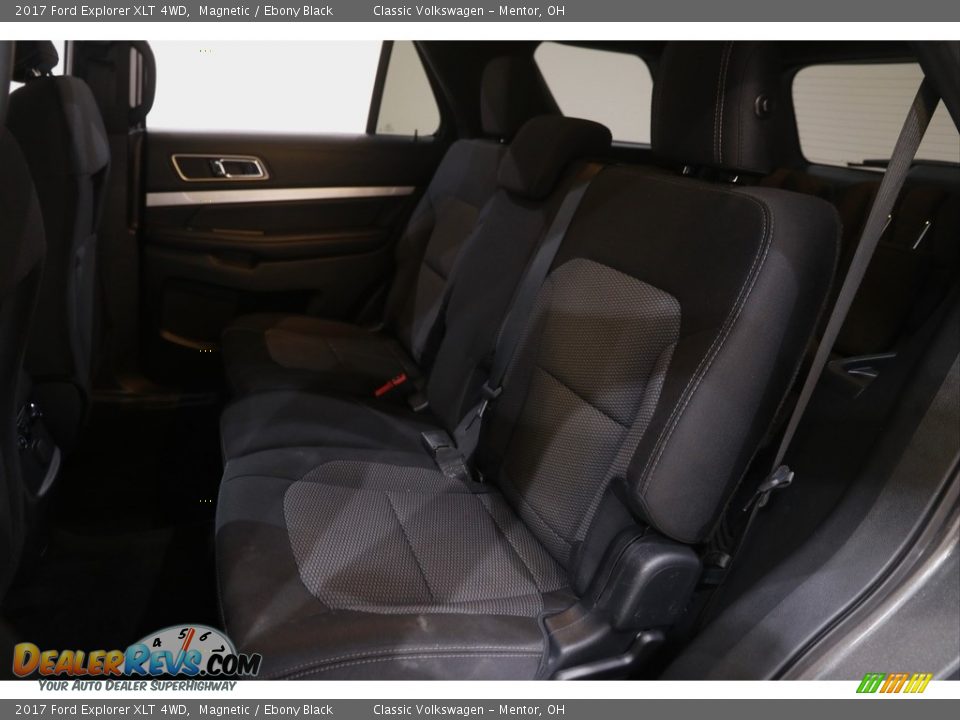 2017 Ford Explorer XLT 4WD Magnetic / Ebony Black Photo #18