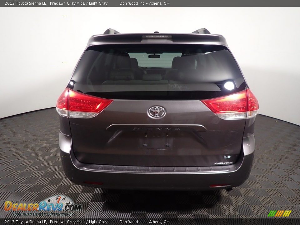 2013 Toyota Sienna LE Predawn Gray Mica / Light Gray Photo #13