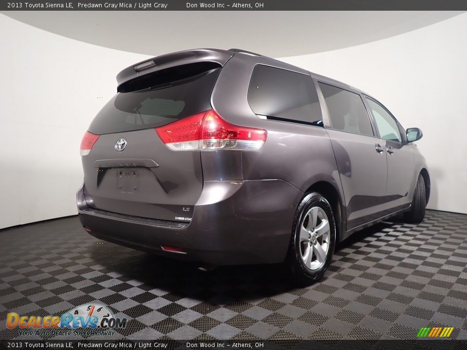 2013 Toyota Sienna LE Predawn Gray Mica / Light Gray Photo #16