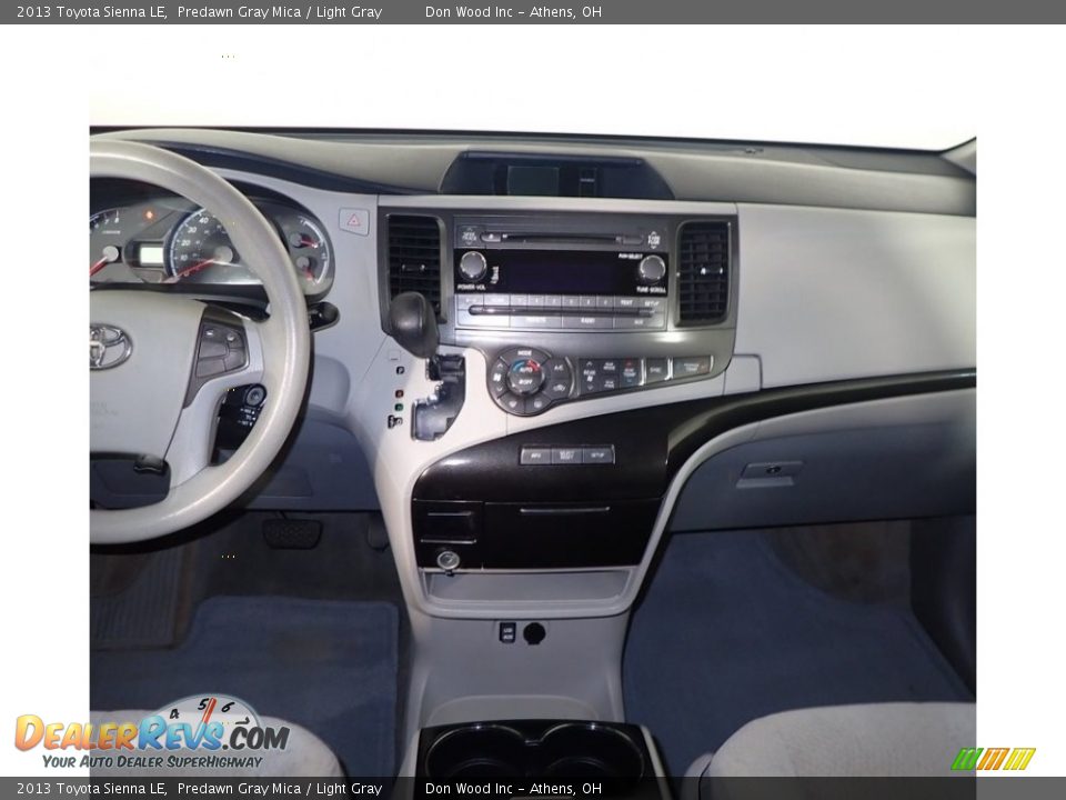 2013 Toyota Sienna LE Predawn Gray Mica / Light Gray Photo #25