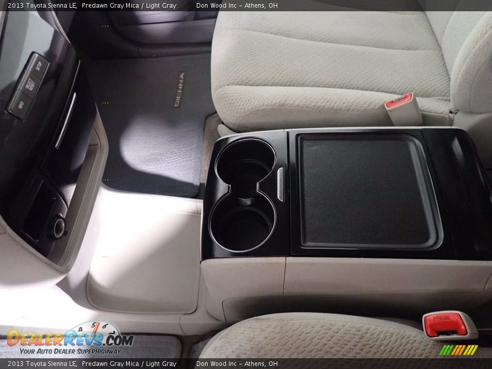 2013 Toyota Sienna LE Predawn Gray Mica / Light Gray Photo #32