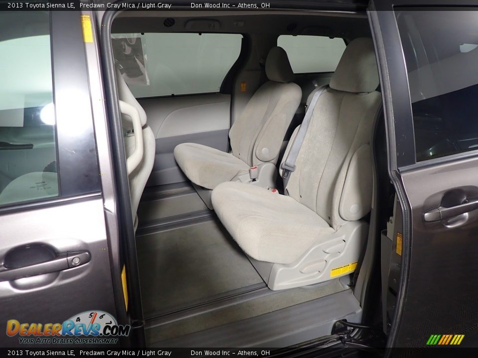 2013 Toyota Sienna LE Predawn Gray Mica / Light Gray Photo #35