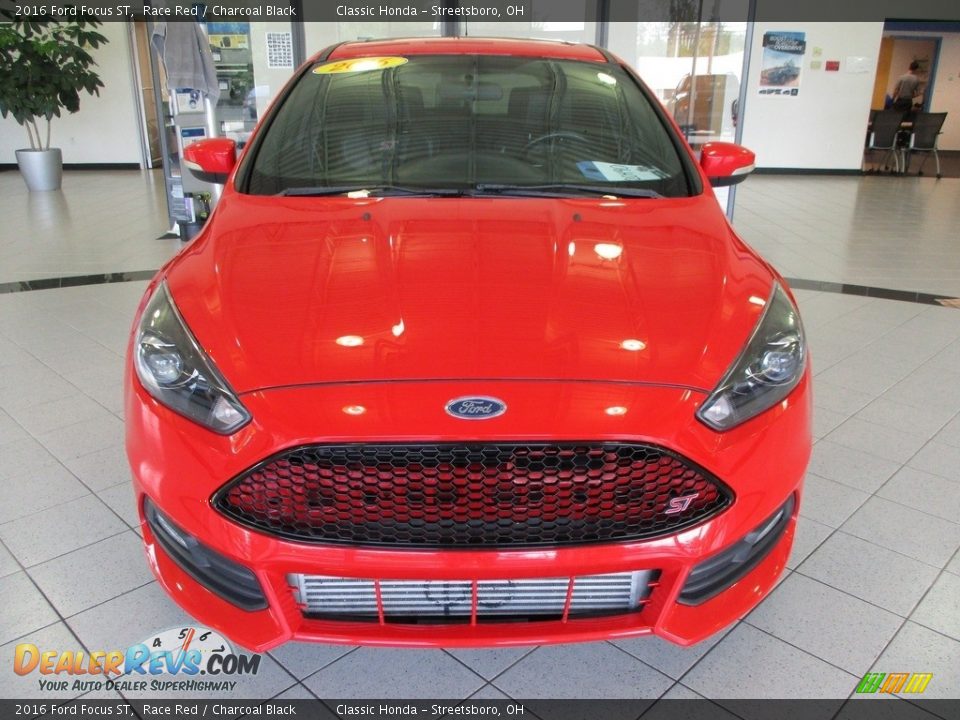 2016 Ford Focus ST Race Red / Charcoal Black Photo #2