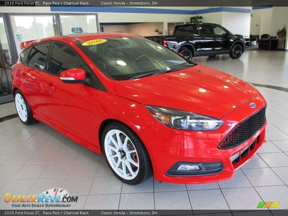 2016 Ford Focus ST Race Red / Charcoal Black Photo #3