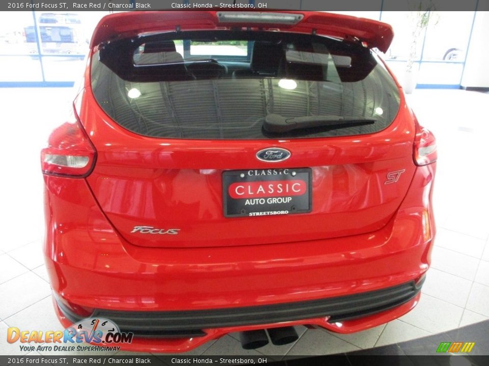 2016 Ford Focus ST Race Red / Charcoal Black Photo #8