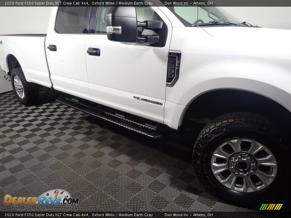 2020 Ford F350 Super Duty XLT Crew Cab 4x4 Oxford White / Medium Earth Gray Photo #4