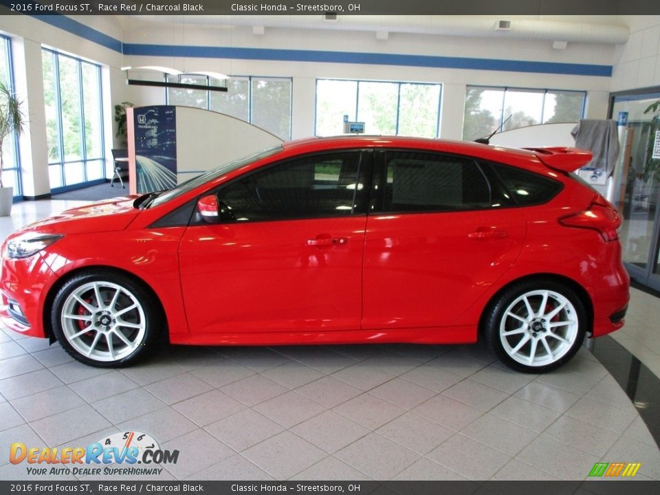 2016 Ford Focus ST Race Red / Charcoal Black Photo #11