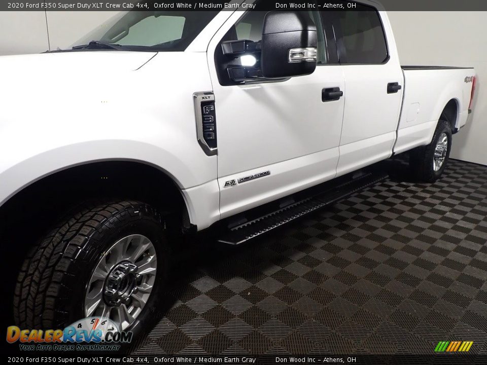 2020 Ford F350 Super Duty XLT Crew Cab 4x4 Oxford White / Medium Earth Gray Photo #9