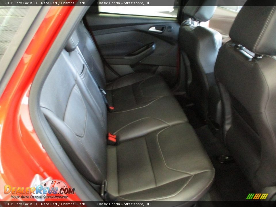 2016 Ford Focus ST Race Red / Charcoal Black Photo #23