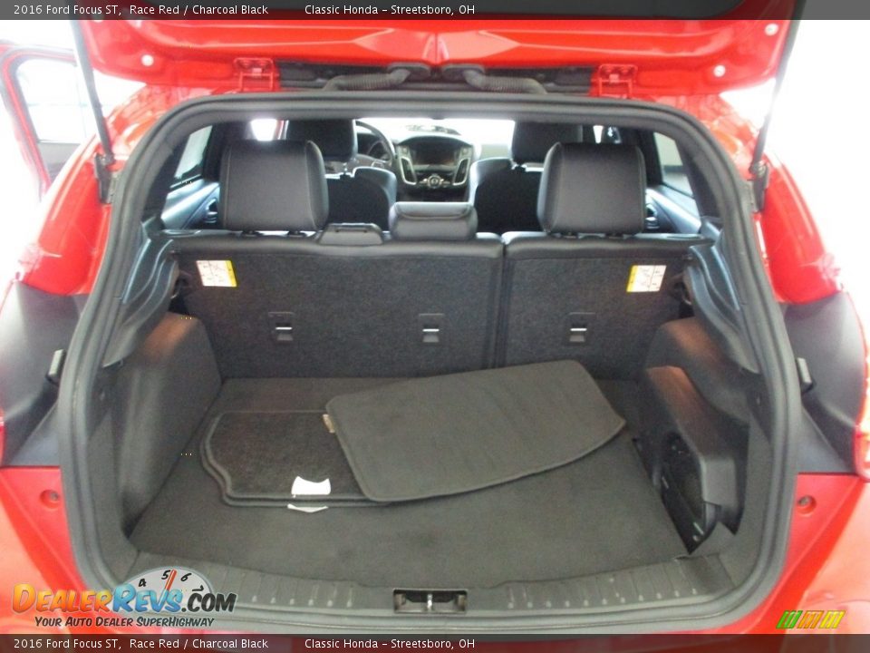 2016 Ford Focus ST Race Red / Charcoal Black Photo #24