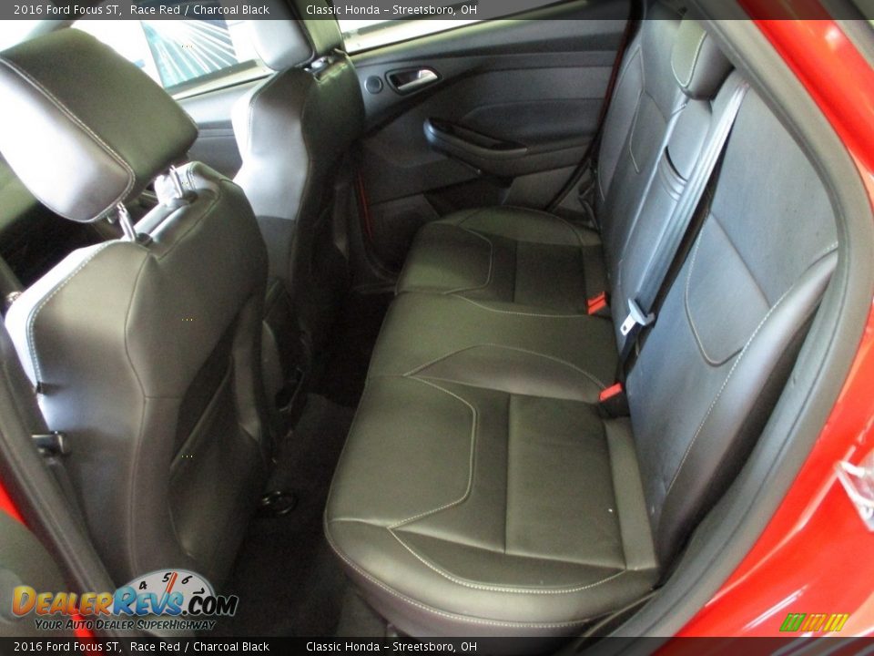 2016 Ford Focus ST Race Red / Charcoal Black Photo #29