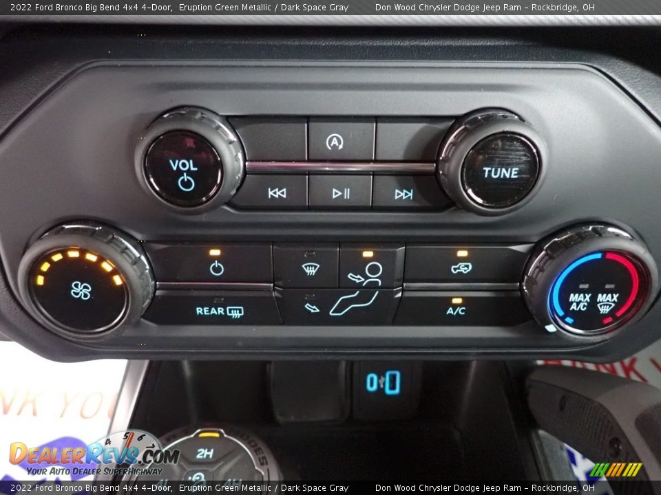 Controls of 2022 Ford Bronco Big Bend 4x4 4-Door Photo #20