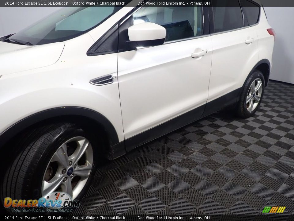 2014 Ford Escape SE 1.6L EcoBoost Oxford White / Charcoal Black Photo #10