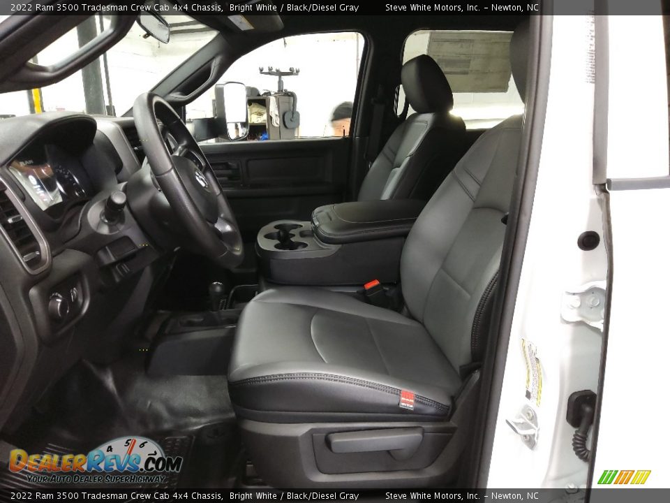 2022 Ram 3500 Tradesman Crew Cab 4x4 Chassis Bright White / Black/Diesel Gray Photo #17