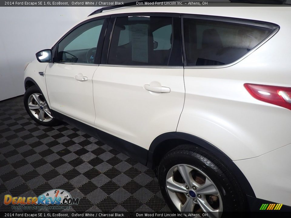 2014 Ford Escape SE 1.6L EcoBoost Oxford White / Charcoal Black Photo #18
